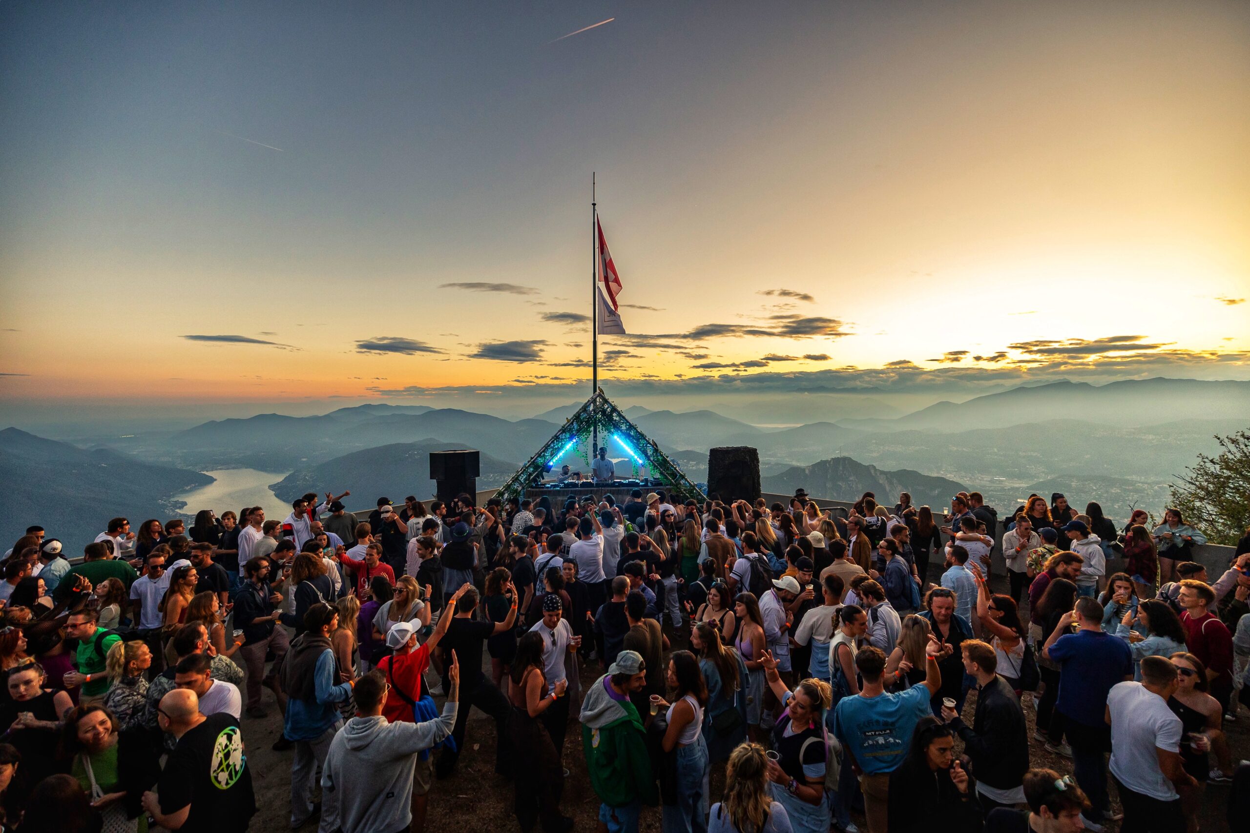 Sighignola: Salient Sunset concerti panoramici. Nella foto un momento durante il Salient Sunset alla terrazza del Monte Sighignola di Arogno.
© Ti-Press / Massimo Piccoli